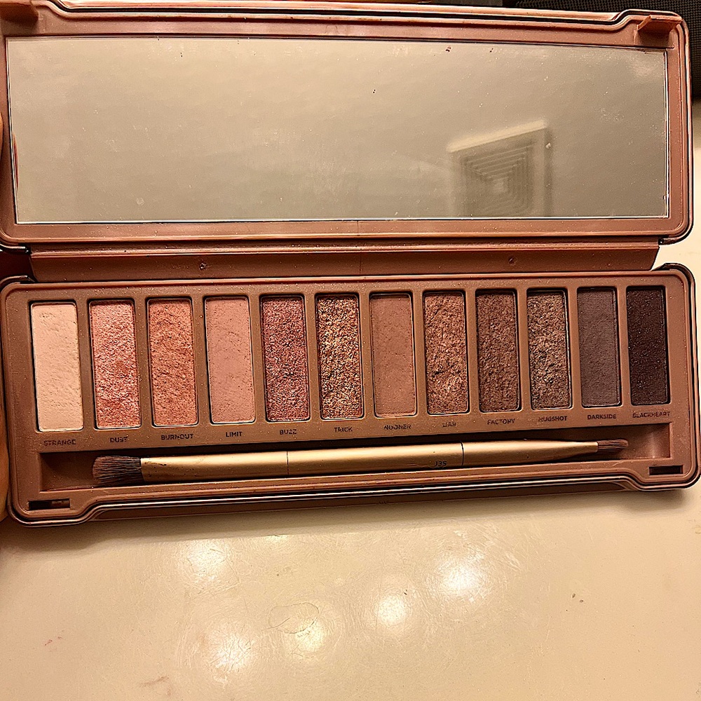 NAKED 3 Eyeshadow Palette- Urban Decay